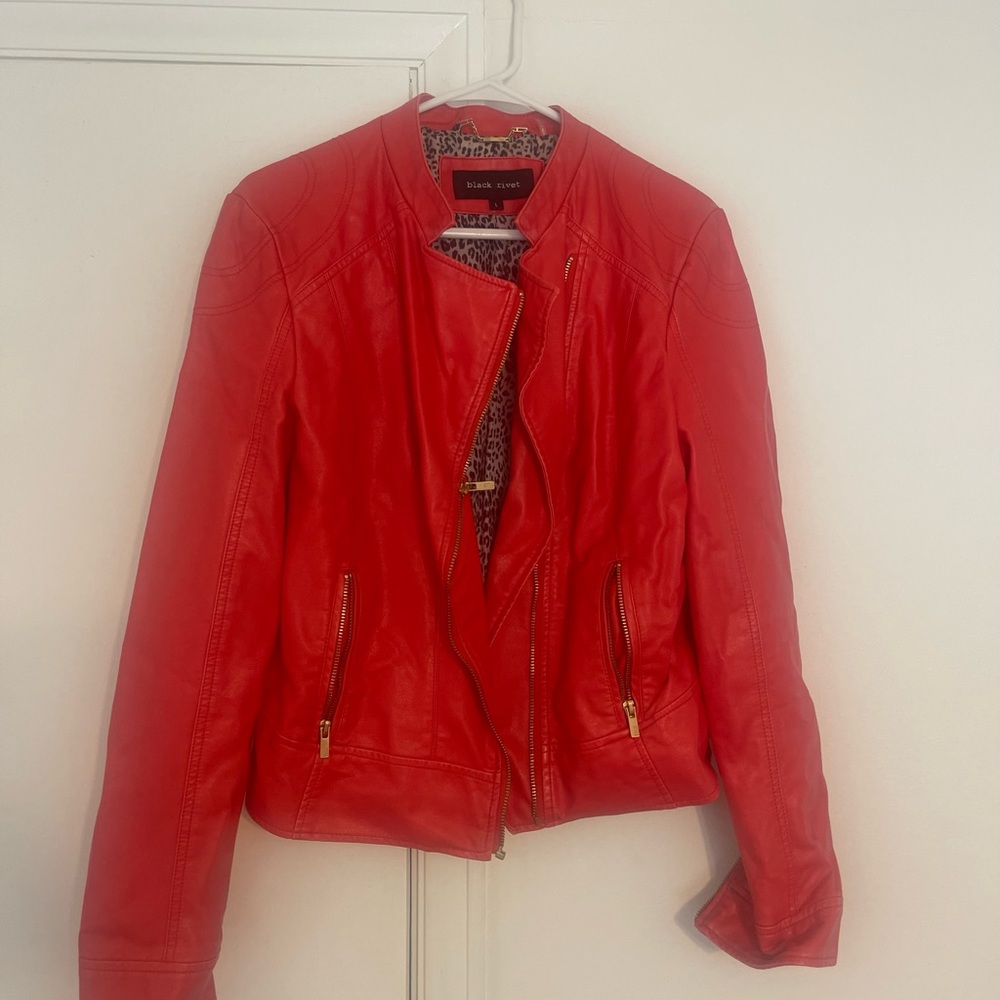 BLACK RIVET | Beautiful faux leather jacket